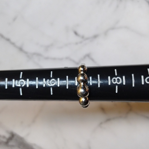 Minimalist Dome Bubble Ring - Picture 10 of 12